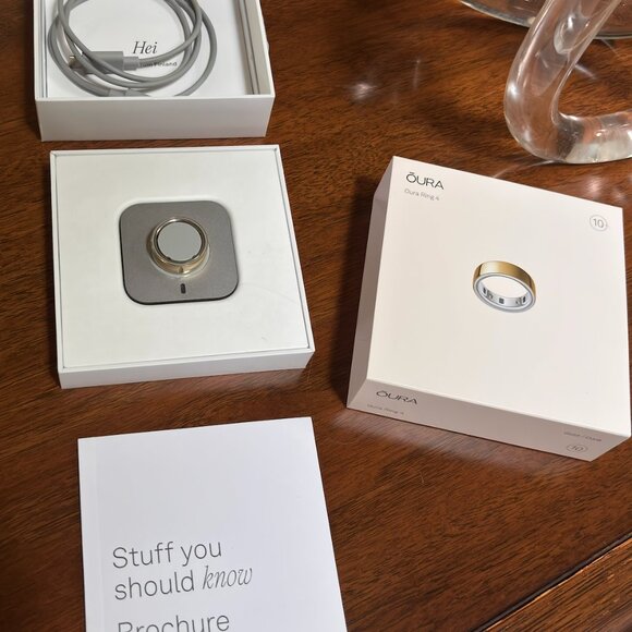 Oura Ring Gen 4 Gold Size 10 - Picture 6 of 9